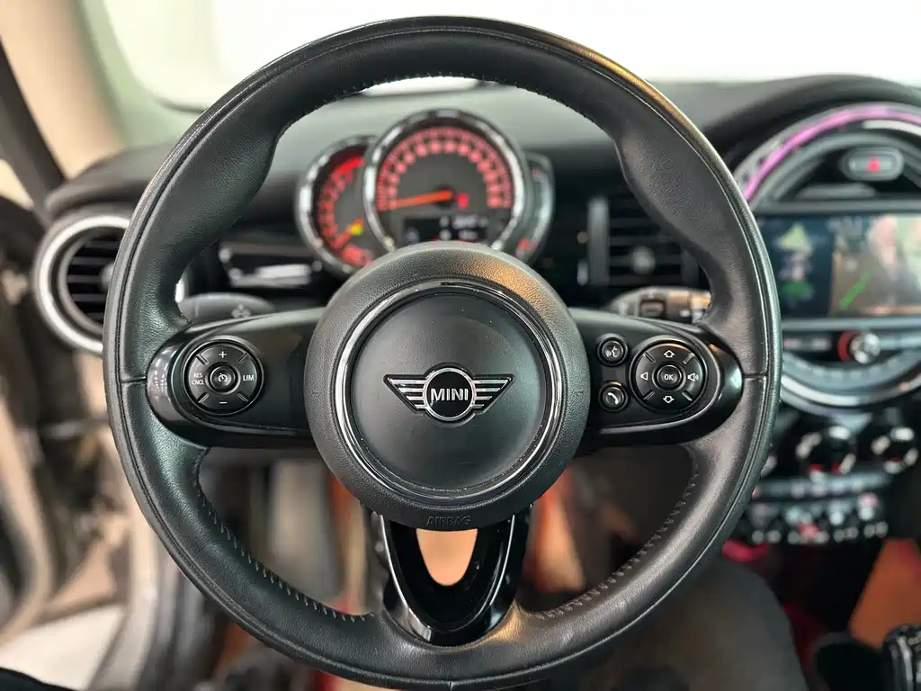 MINI 2019 1.5T COOPER Artist купить на сайте DeffCars