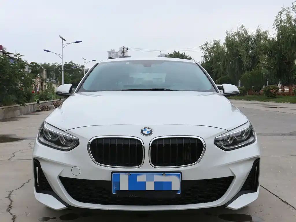 BMW 1 Series 2021 120i M Sports Edition купить на сайте DeffCars
