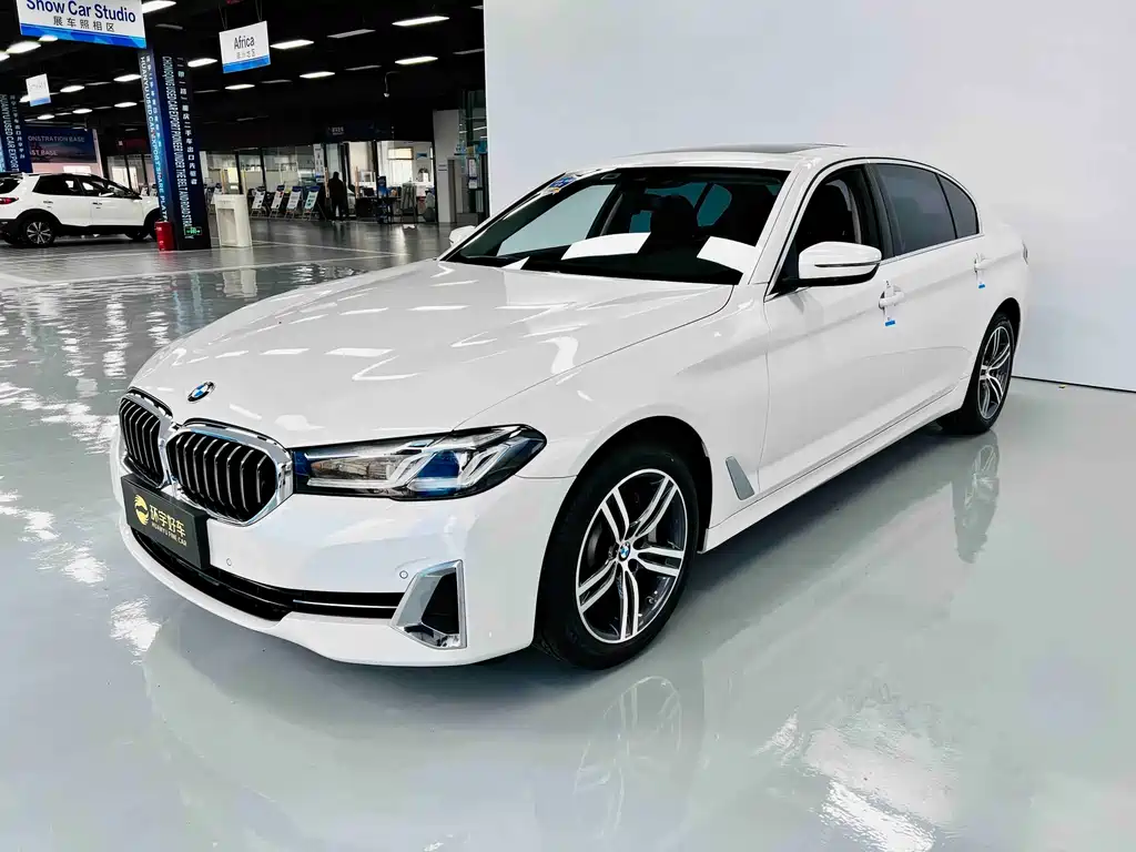 BMW 5 Series 2022 530Li Leading Luxury Package купить на сайте DeffCars