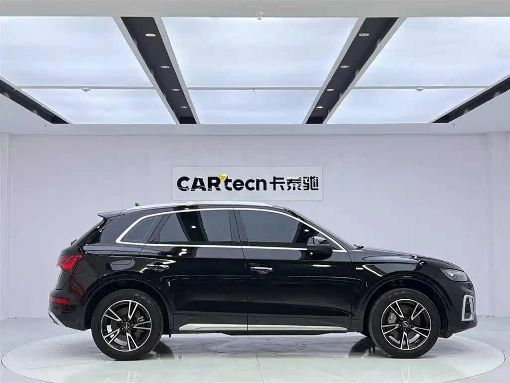 Audi Q5L 2024 40 TFSI Fashionable and Dynamic купить на сайте DeffCars