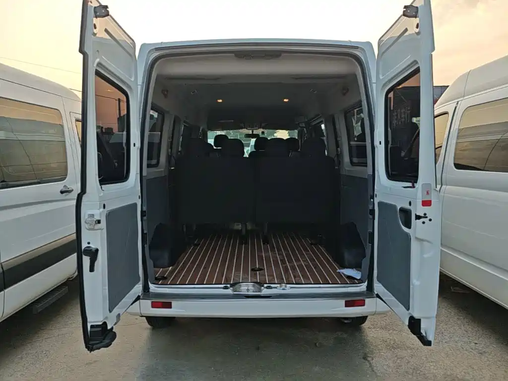 V80 2024 AoYuntong value version 6MT long axis mid-top 127Ps 6/7/8/9 seats купить на сайте DeffCars