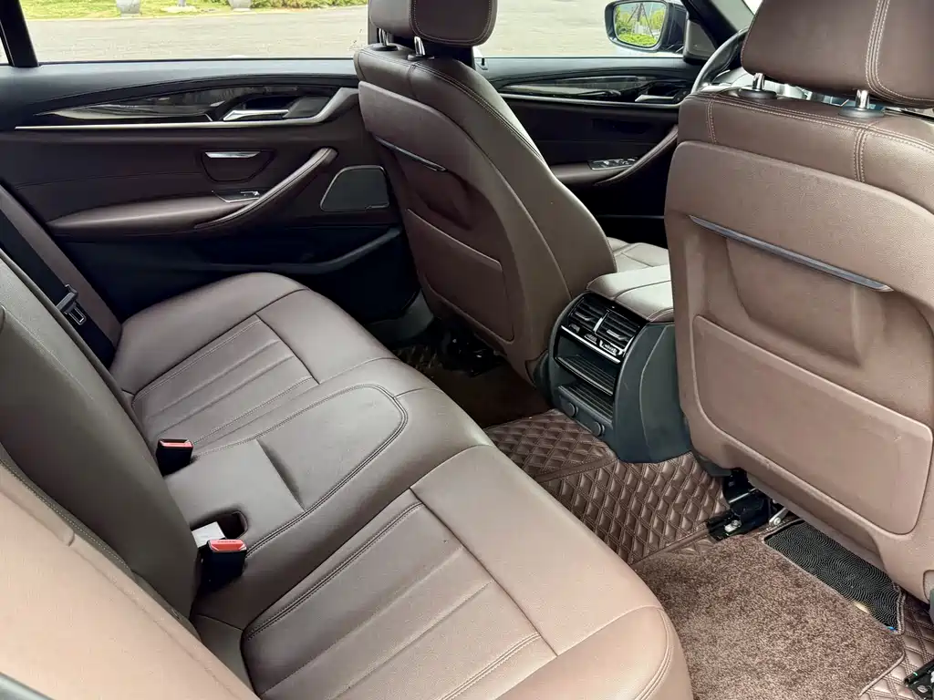BMW 5 Series 2019 525Li M Sports Package купить на сайте DeffCars