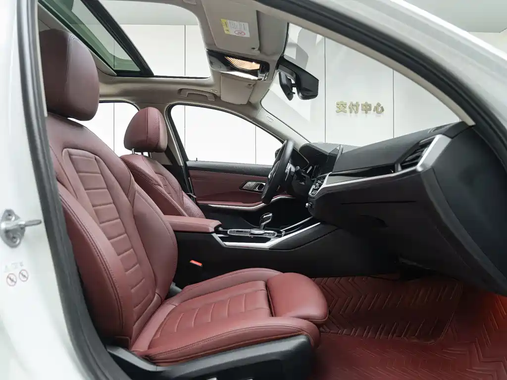 BMW 3 Series 2021 320i Sports Package купить на сайте DeffCars