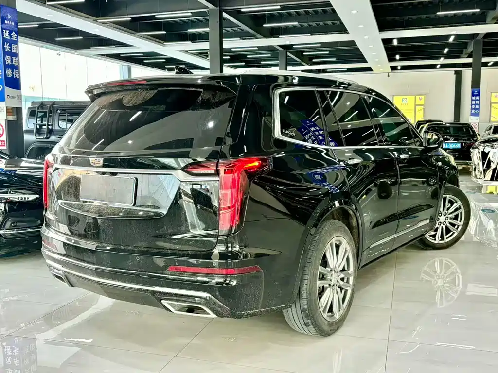 Cadillac XT6 2022 2.0T six-seat two-wheel drive luxury model купить на сайте DeffCars