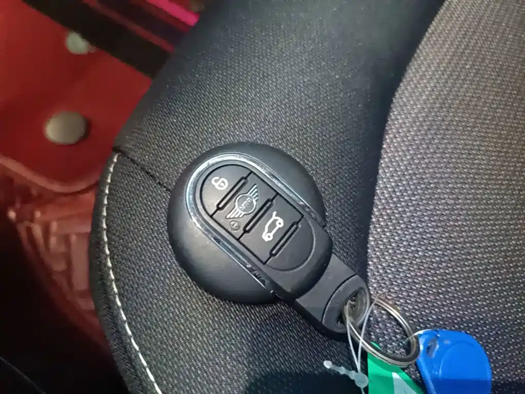 MINI 2023 1.5T ONE купить на сайте DeffCars