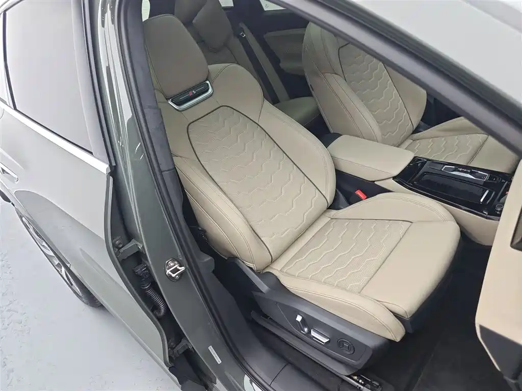 Audi Q6L e-tron 2026 super long range version купить на сайте DeffCars