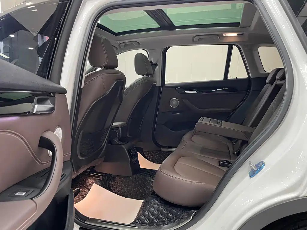 BMW X1 2022 sDrive20Li Fashion Model купить на сайте DeffCars