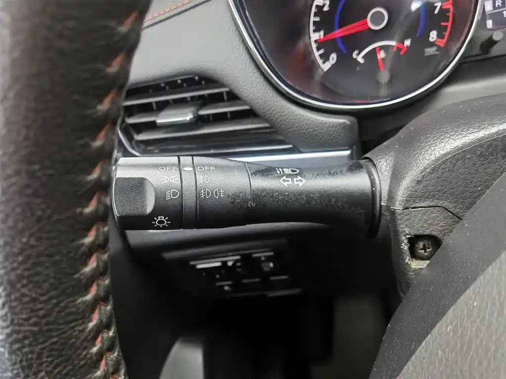 Venucia T70 2018 2.0L CVT Ruixiang Edition купить на сайте DeffCars