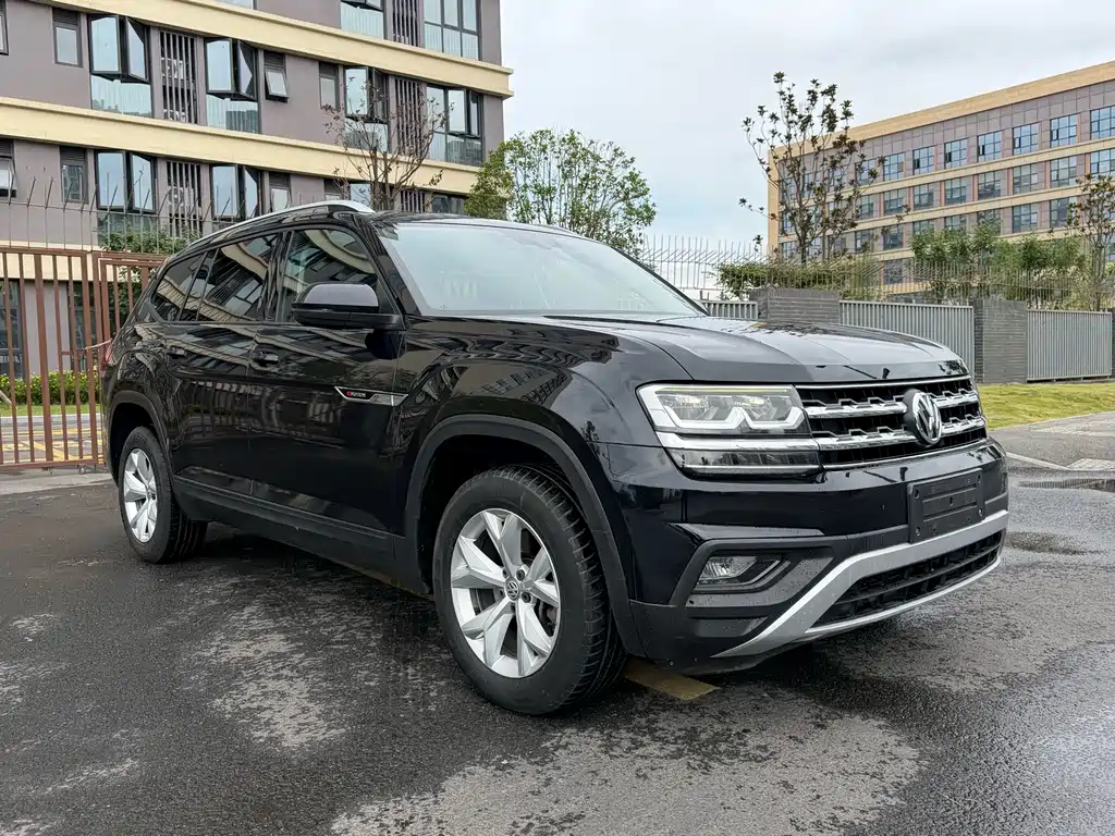 Touron 2017 380TSI four-wheel drive comfort version купить на сайте DeffCars