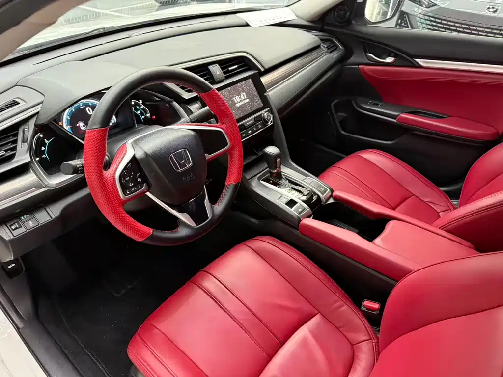 Civic 2019 220TURBO CVT Dynamic Edition National V купить на сайте DeffCars