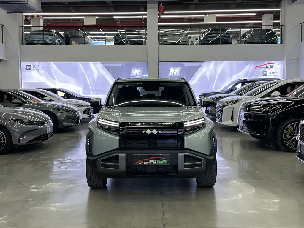 Titanium 3 2025 501KM four-wheel drive Max version купить на сайте DeffCars