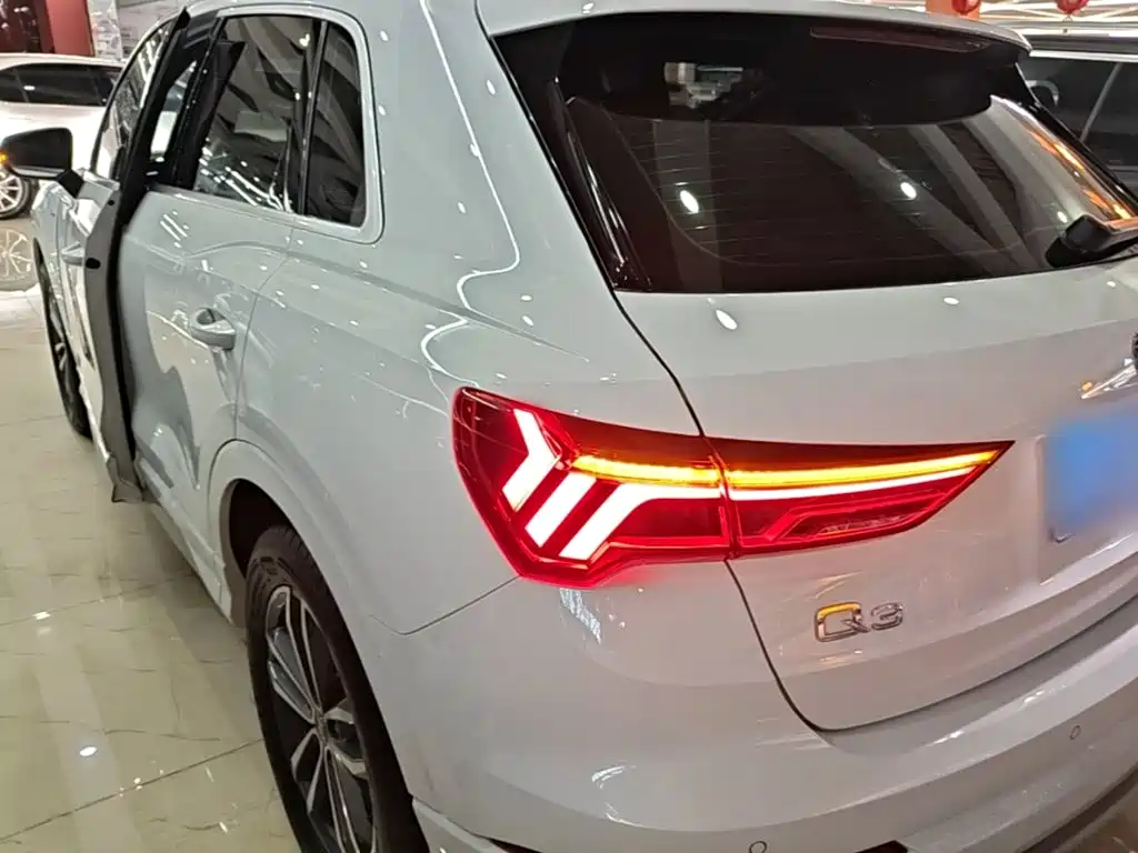 Audi Q3 2022 35 TFSI aggressive and dynamic model купить на сайте DeffCars