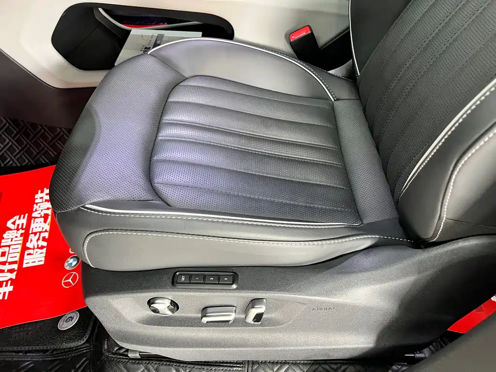 Touron 2023 380TSI four-wheel drive luxury version купить на сайте DeffCars