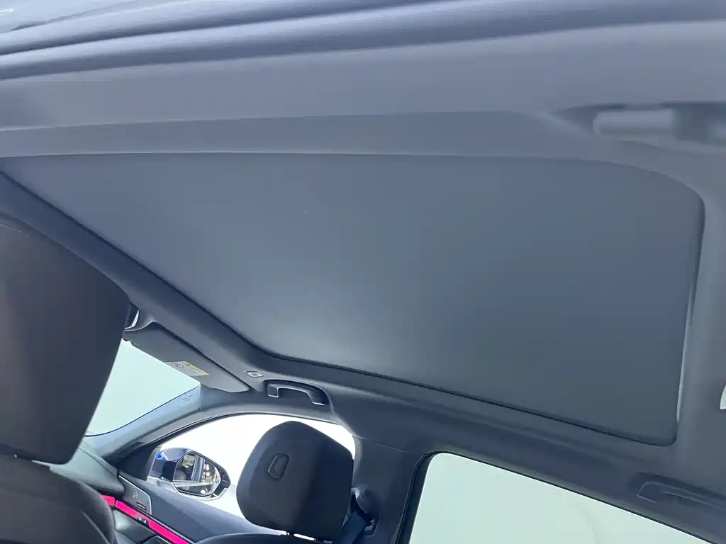 BMW 5 Series 2025 530Li Leading M Sports Package купить на сайте DeffCars