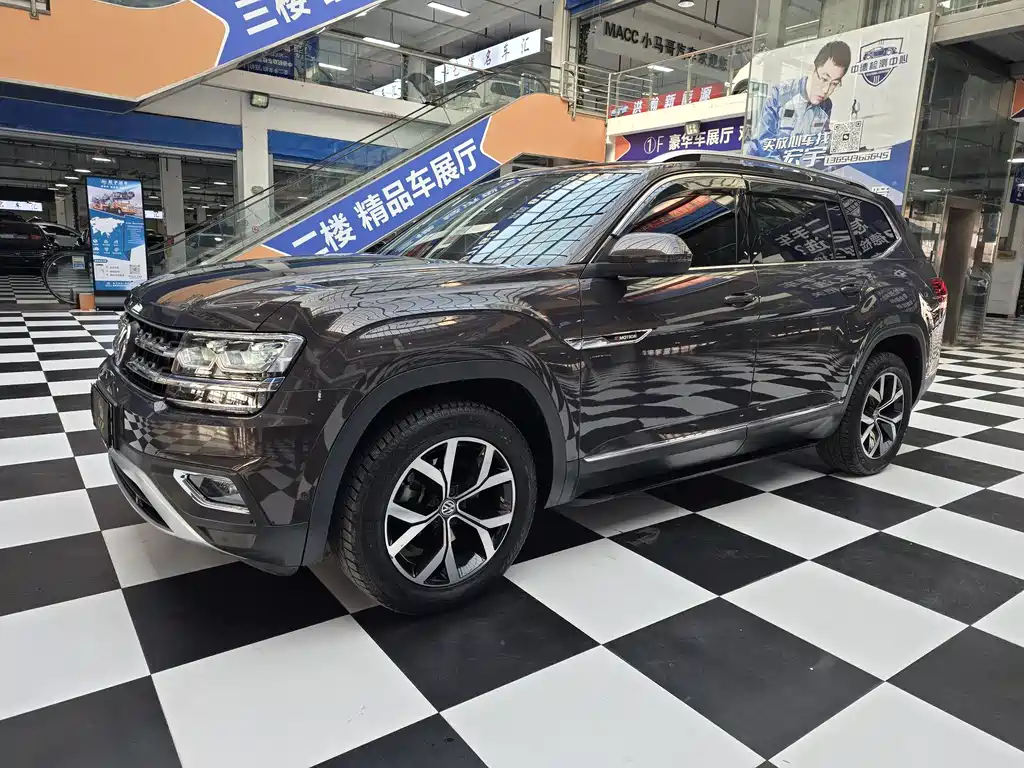 Touron 2020 380TSI four-wheel drive luxury version National VI купить на сайте DeffCars