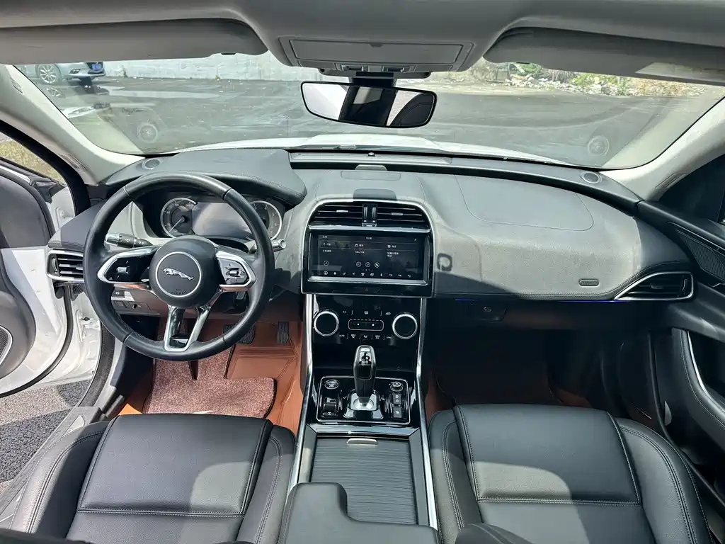 Jaguar XEL 2021 2.0T 200PS R-DYNAMIC Youth Sports Edition купить на сайте DeffCars