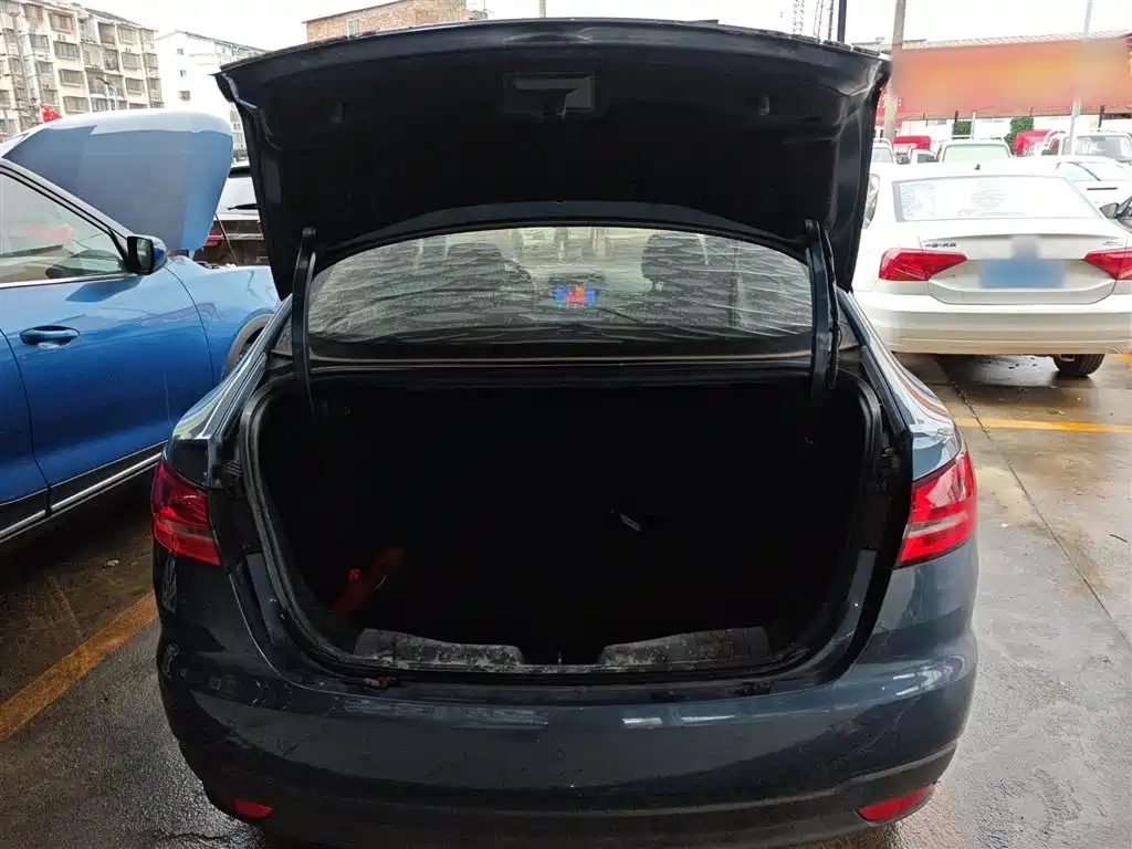 Escort 2019 facelift 1.5L manual quality model (tire pressure monitoring) National VI купить на сайте DeffCars