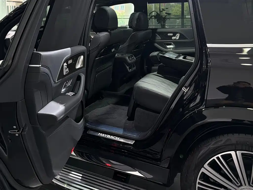 Maybach GLS 2026 GLS 480 4MATIC Liyi Edition купить на сайте DeffCars