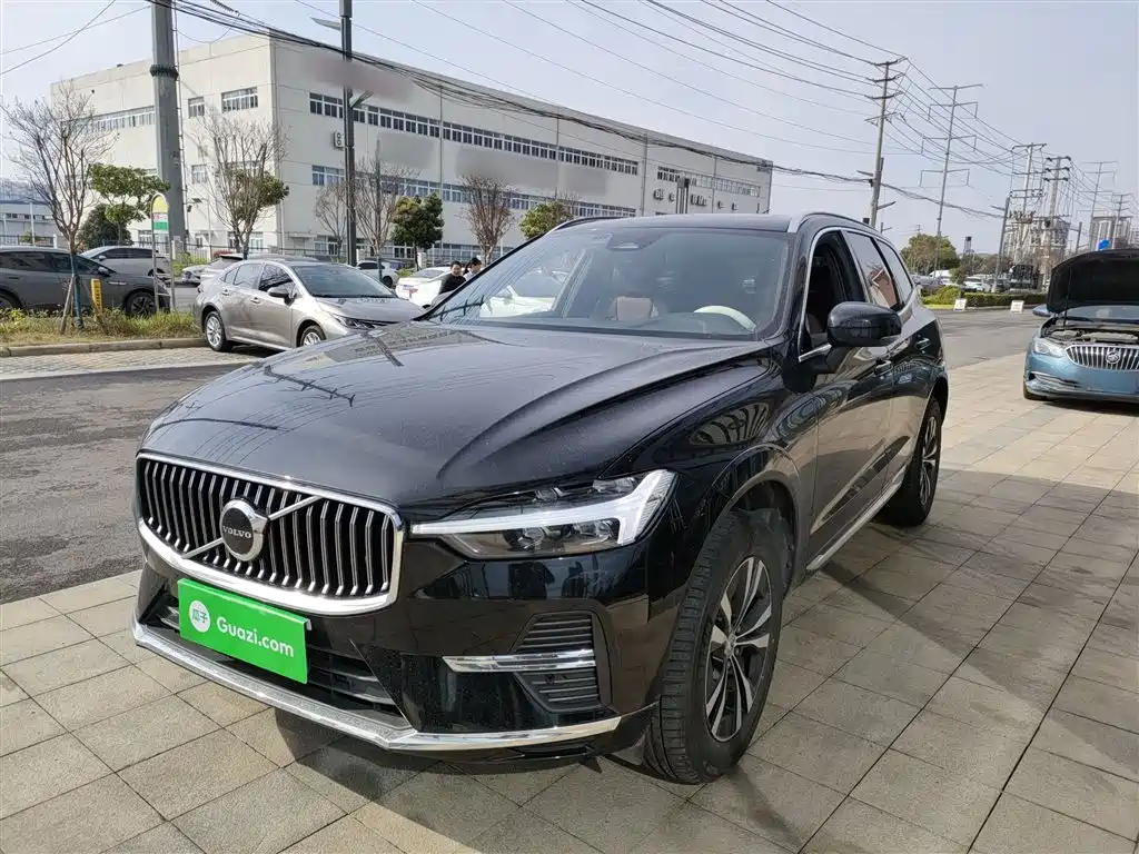 Volvo XC60 2025 B5 four-wheel drive Zhiyi Luxury Edition купить на сайте DeffCars
