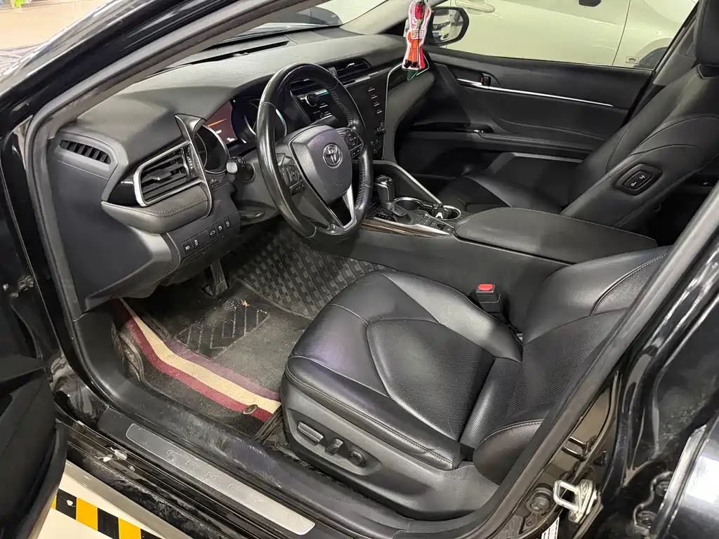 Camry 2019 2.5G Deluxe Edition National VI купить на сайте DeffCars