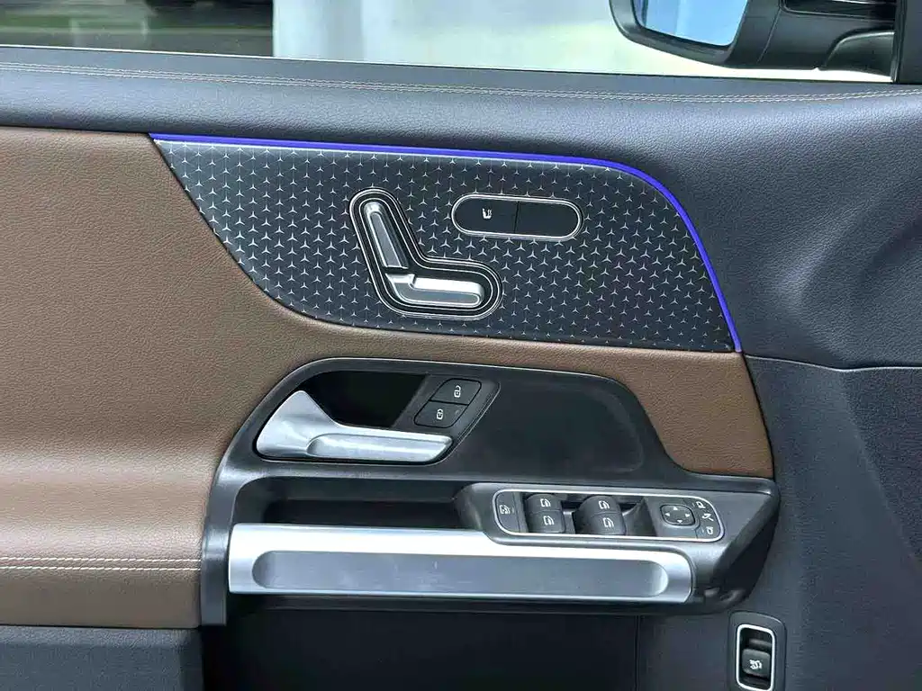 Mercedes-Benz GLB 2024 facelift GLB 220 fashion model купить на сайте DeffCars
