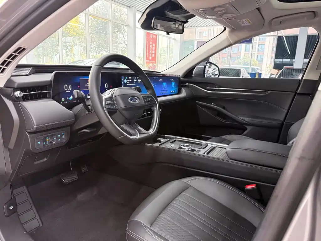 Mondeo 2025 2.0T EcoBoost Luxury купить на сайте DeffCars
