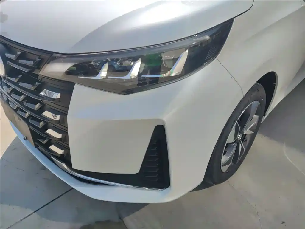 Trumpchi M6 2023 PRO 270T DCT Exclusive Edition купить на сайте DeffCars