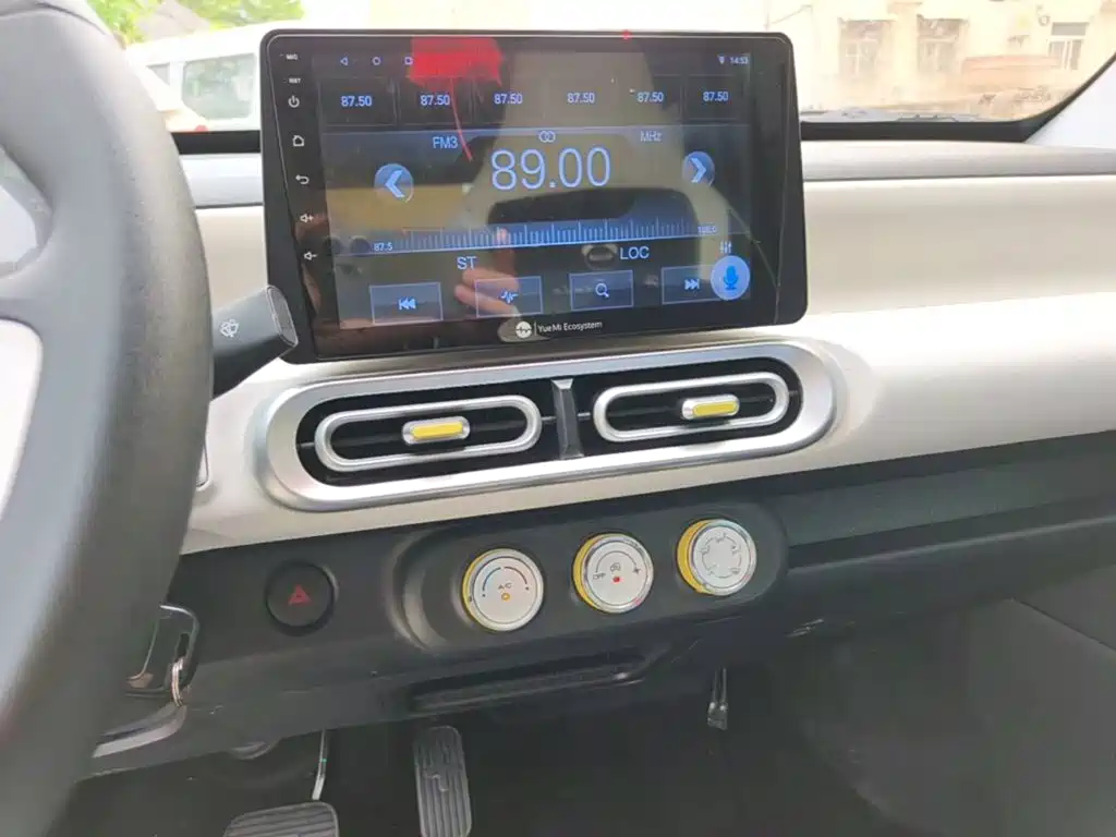 Hongguang MINIEV 2024 3rd Generation 215km Youth Edition купить на сайте DeffCars