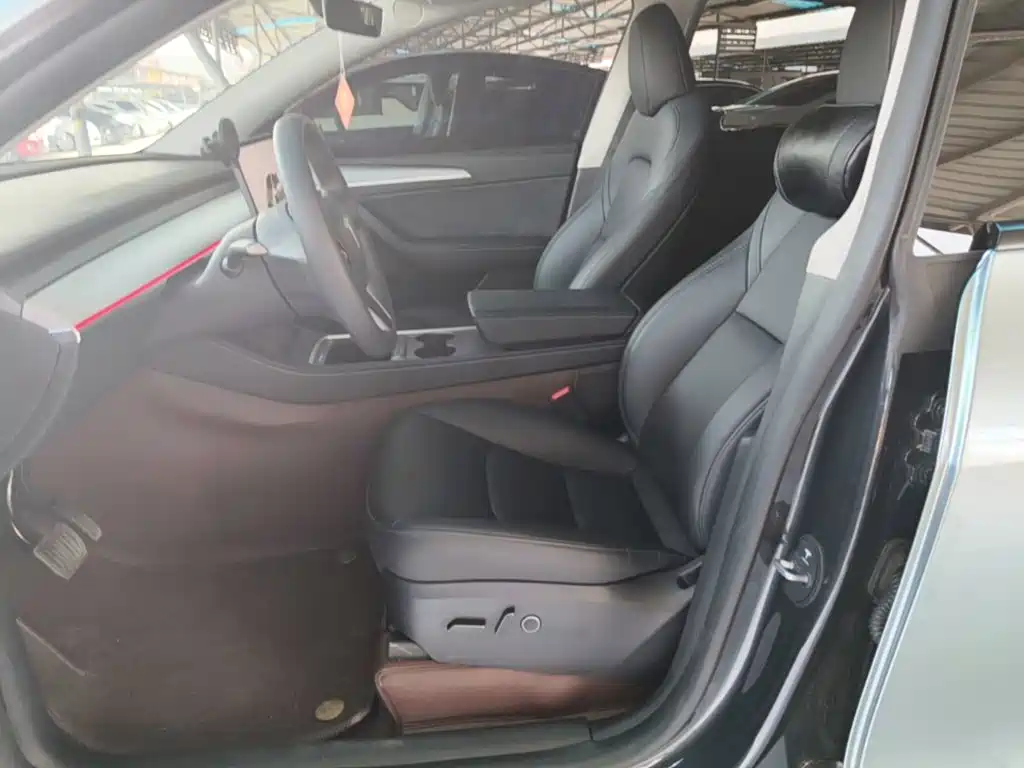 Model Y 2024 rear-wheel drive version купить на сайте DeffCars