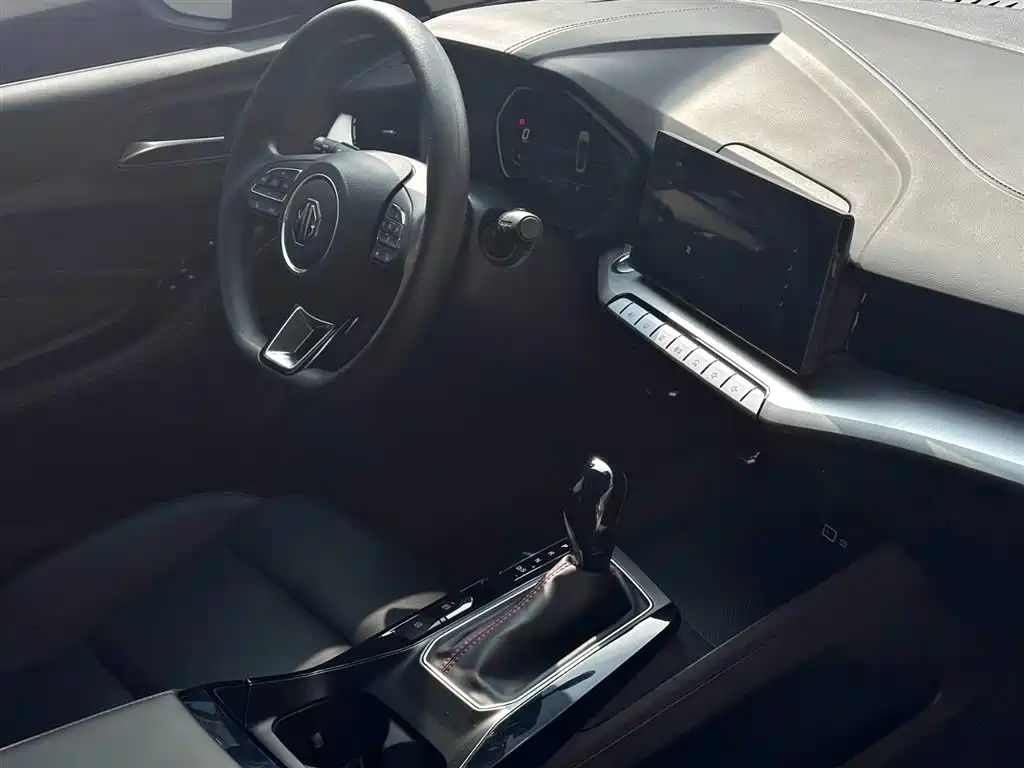 MG5 2023 180DVVT CVT Deluxe Edition купить на сайте DeffCars