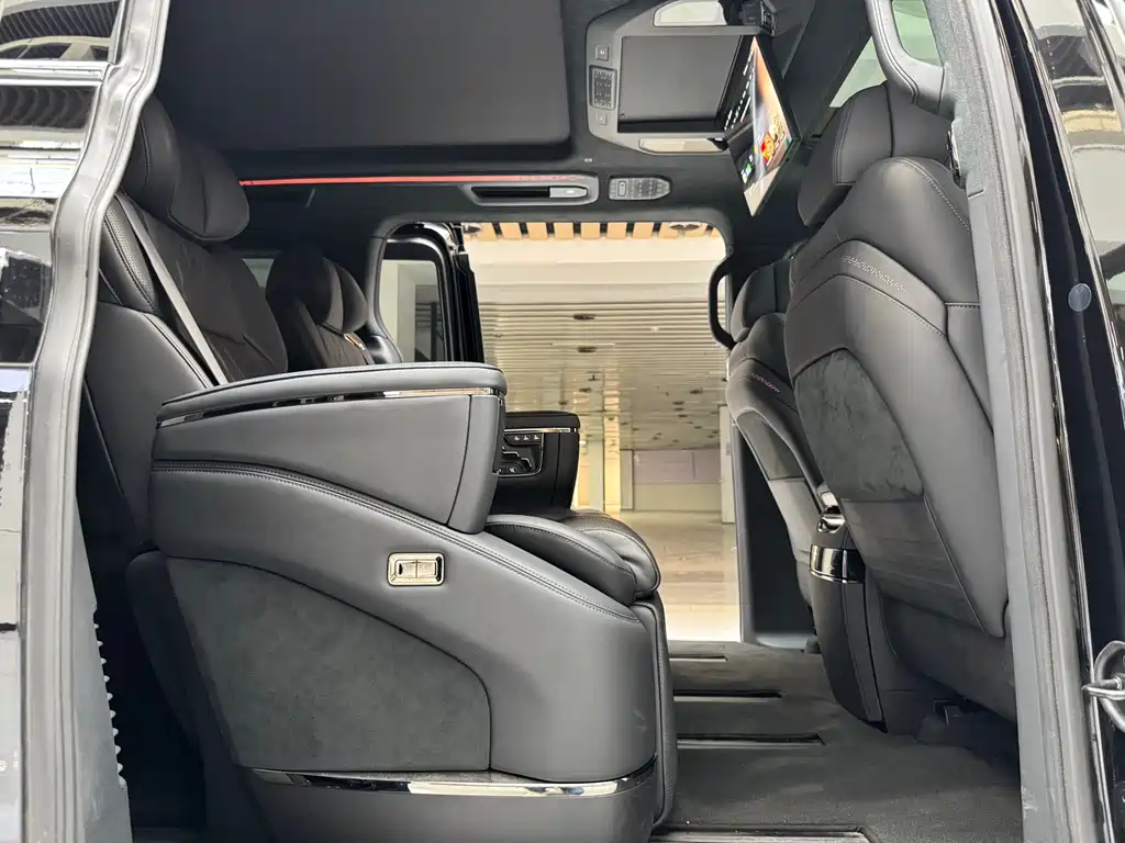 Jikrypton 009 2024 seven-seat aisle version four-wheel drive 108kWh купить на сайте DeffCars