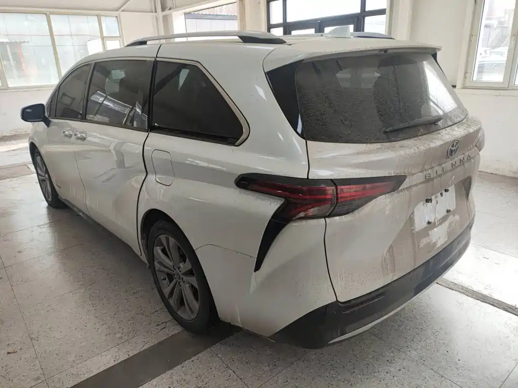 SIENNA 2023 2.5L Hybrid Premium Edition купить на сайте DeffCars