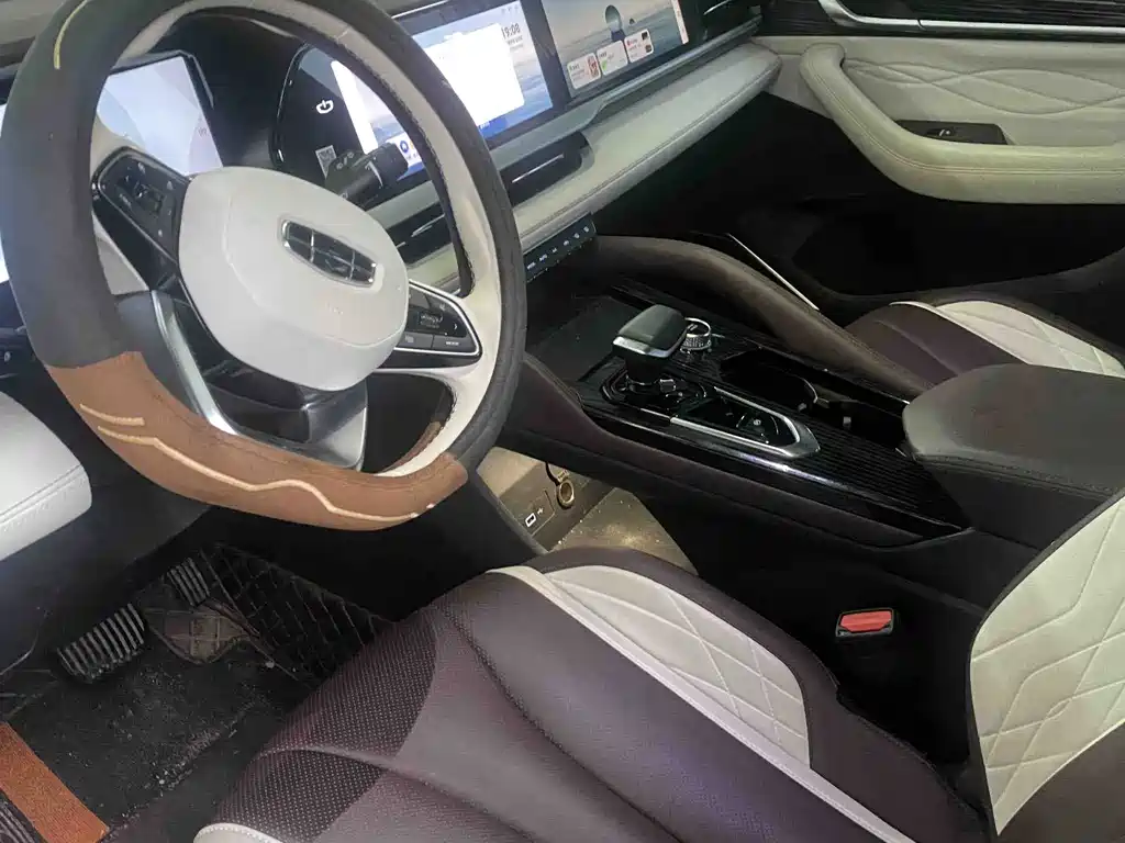 Xingyue L (Monjaro) 2024 2.0TD high-power automatic two-wheel drive cloud version купить на сайте DeffCars