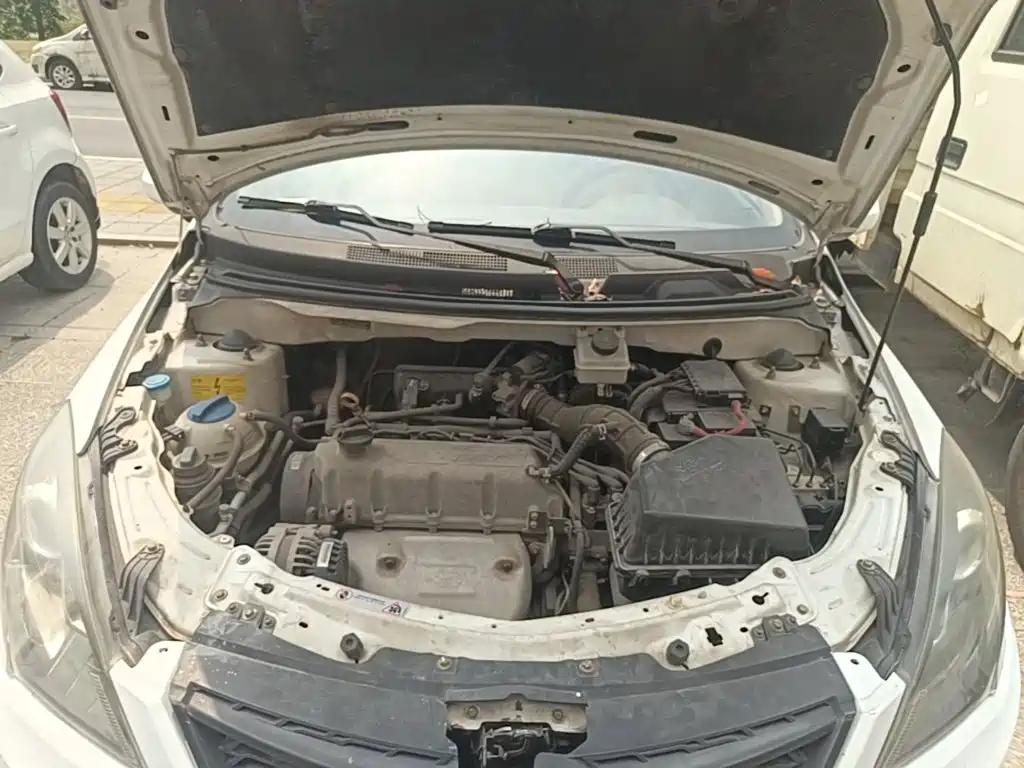 Fengyun 2 2013 hatchback 1.5L manual sharp version купить на сайте DeffCars