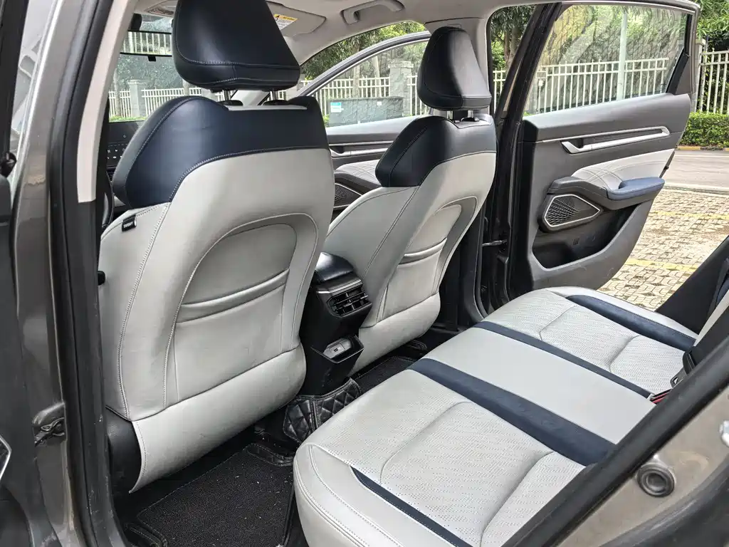 Emgrand 2022 4th generation 1.5L CVT flagship model купить на сайте DeffCars