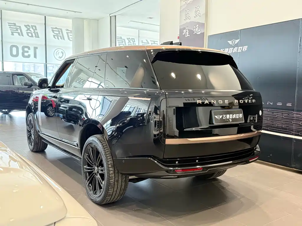 Range Rover 2023 4.4 V8 SV Honor Creation Extended Edition купить на сайте DeffCars