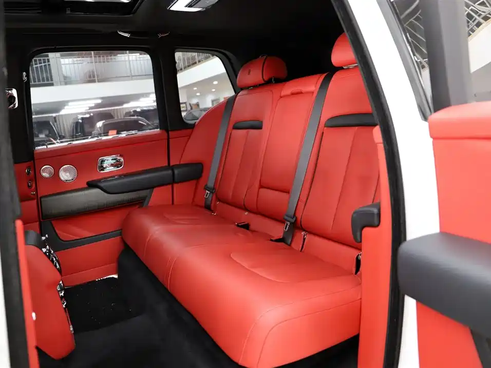 Cullinan 2018 five-seater version купить на сайте DeffCars