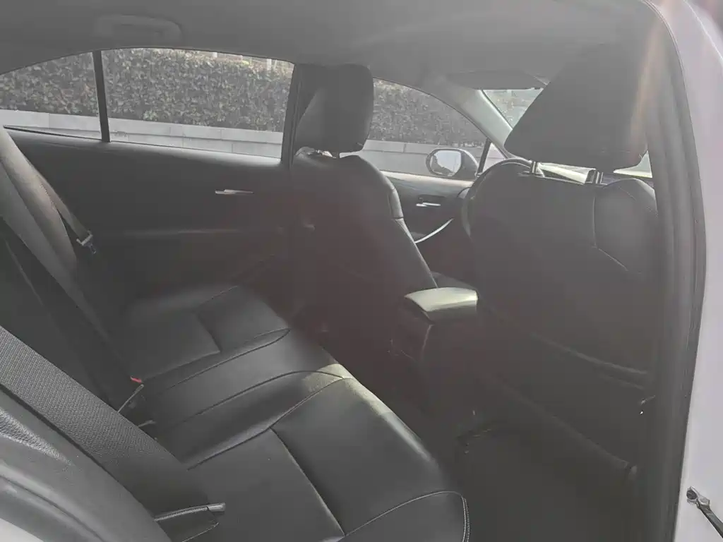 Corolla 2022 Dual Engine 1.8L E-CVT Pioneer Edition купить на сайте DeffCars