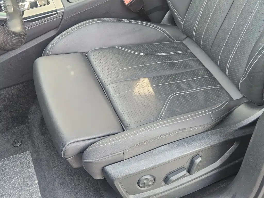 Audi Q5L 2023 40T luxury and dynamic model купить на сайте DeffCars