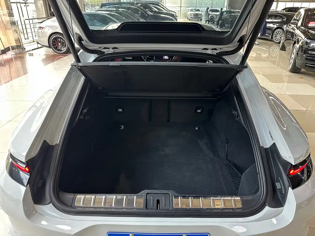 Panamera 2024 Panamera 4 Executive Extended Edition 2.9T купить на сайте DeffCars