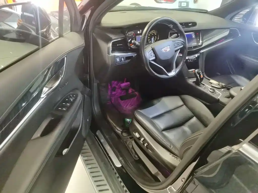 Cadillac XT6 2020 facelift 28T six-seat luxury model купить на сайте DeffCars