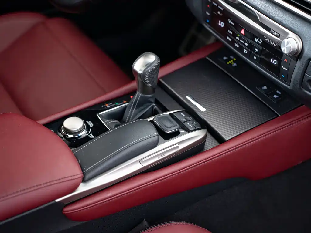 Lexus GS 2017 300 F SPORT купить на сайте DeffCars