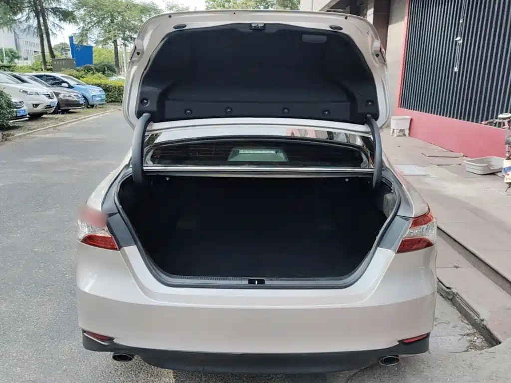 Camry 2019 2.0G Deluxe Edition National VI купить на сайте DeffCars