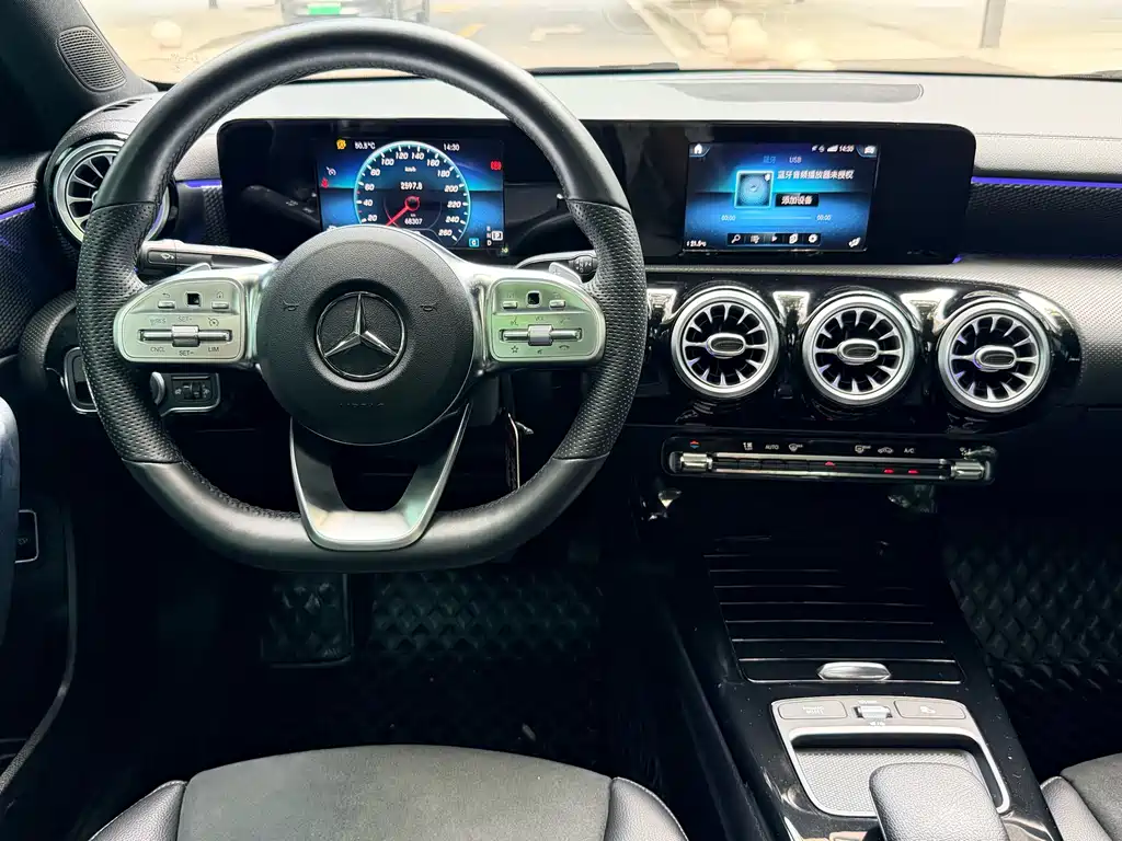Mercedes-Benz A-Class 2019 A 180 L Sports Sedan купить на сайте DeffCars