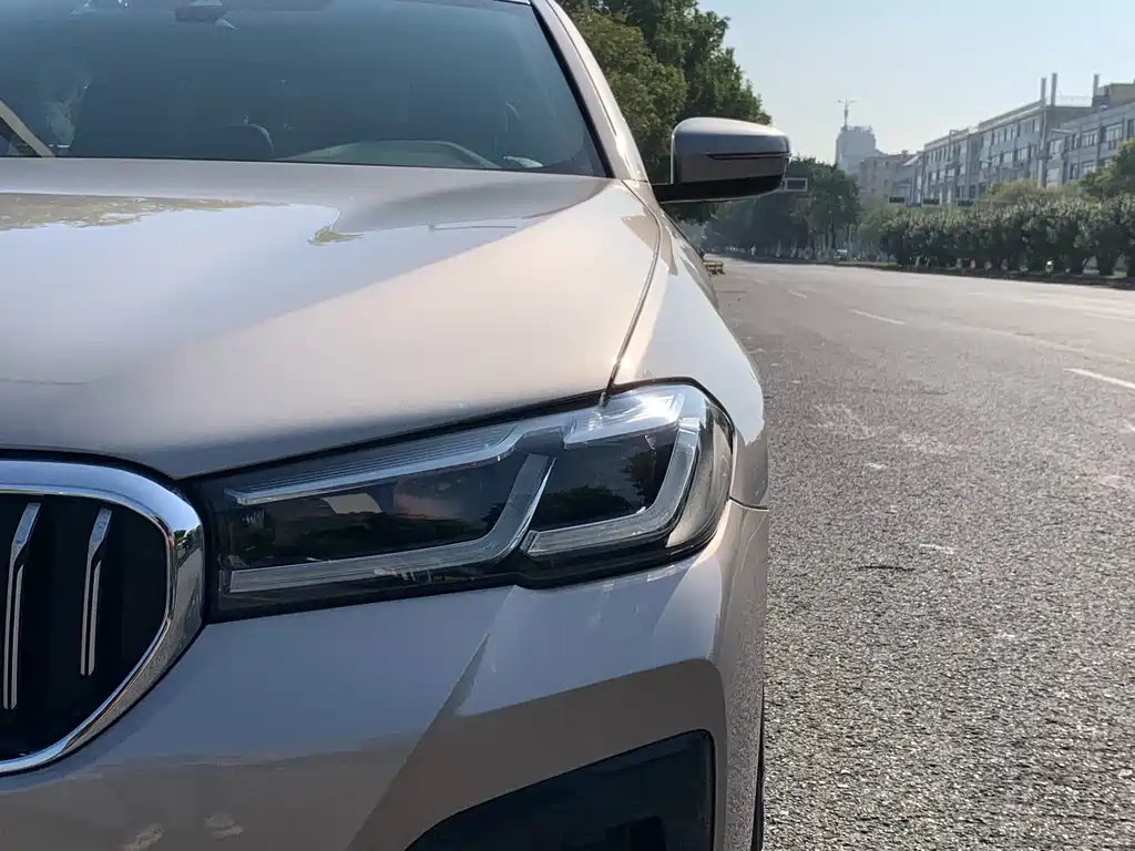 BMW 5 Series 2021 525Li Luxury Package купить на сайте DeffCars