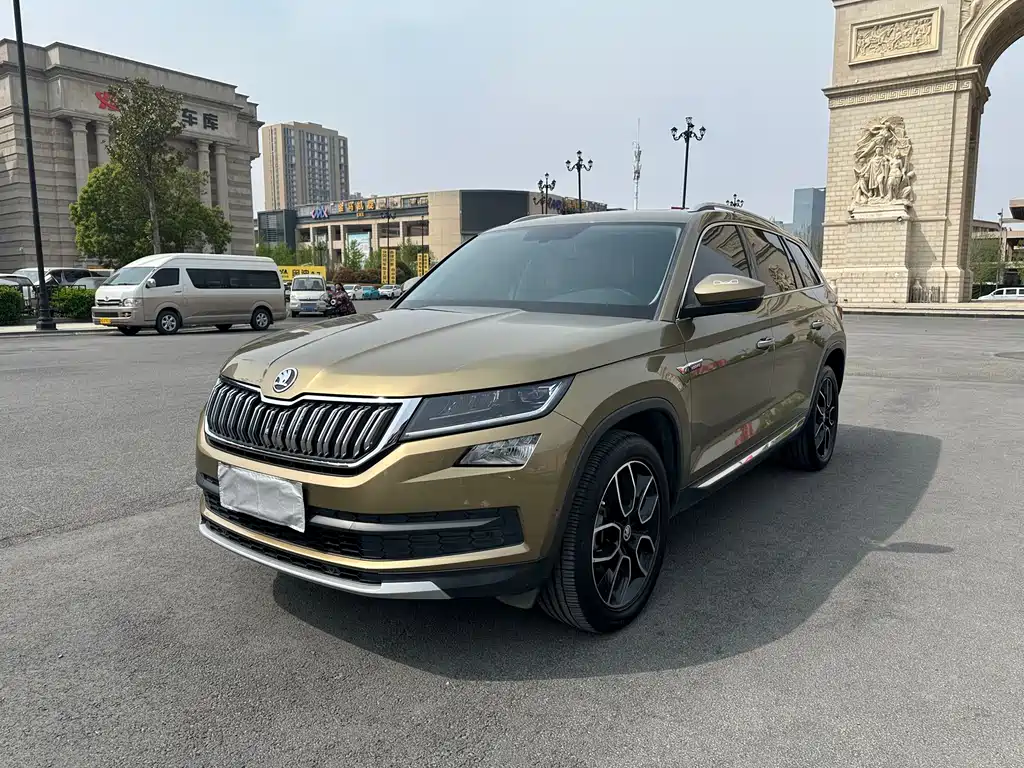 Kodiak 2019 facelift TSI330 7-seater two-wheel drive luxury premium version National V купить на сайте DeffCars