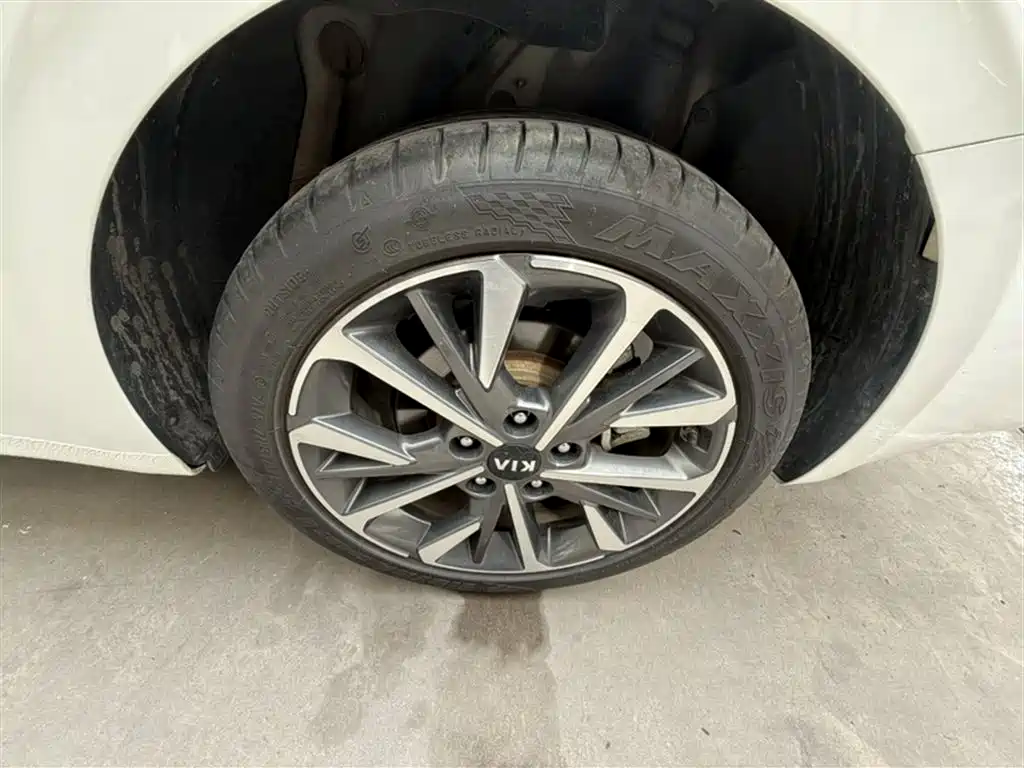 Kia K3 2020 1.5L CVT cutting-edge sunroof version купить на сайте DeffCars