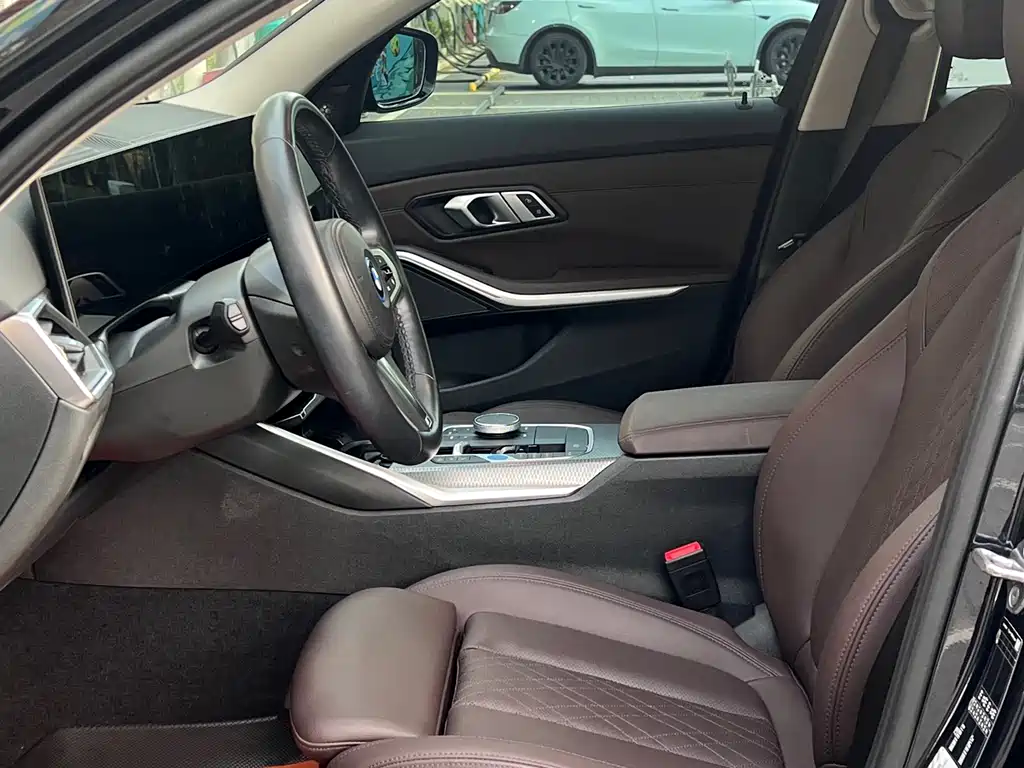 BMW i3 2023 eDrive 40L Night Sports Package купить на сайте DeffCars