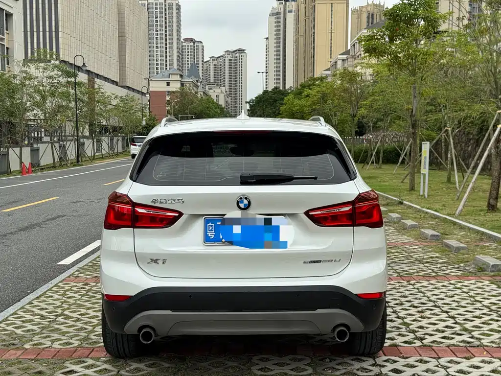 BMW X1 2019 sDrive20Li Leading Model купить на сайте DeffCars