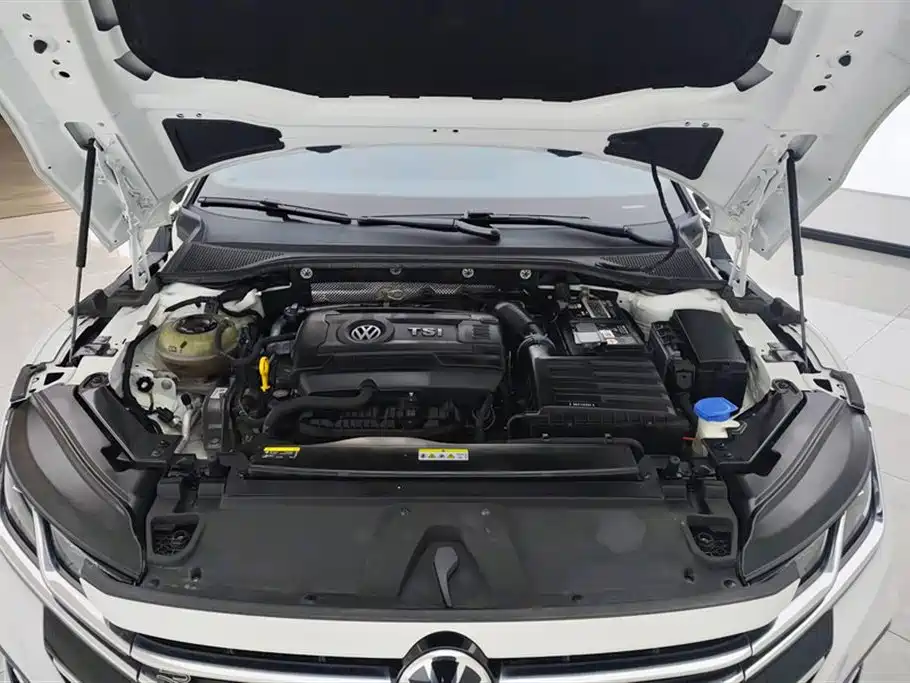 FAW-Volkswagen CC 2023 380TSI eye-catching version купить на сайте DeffCars